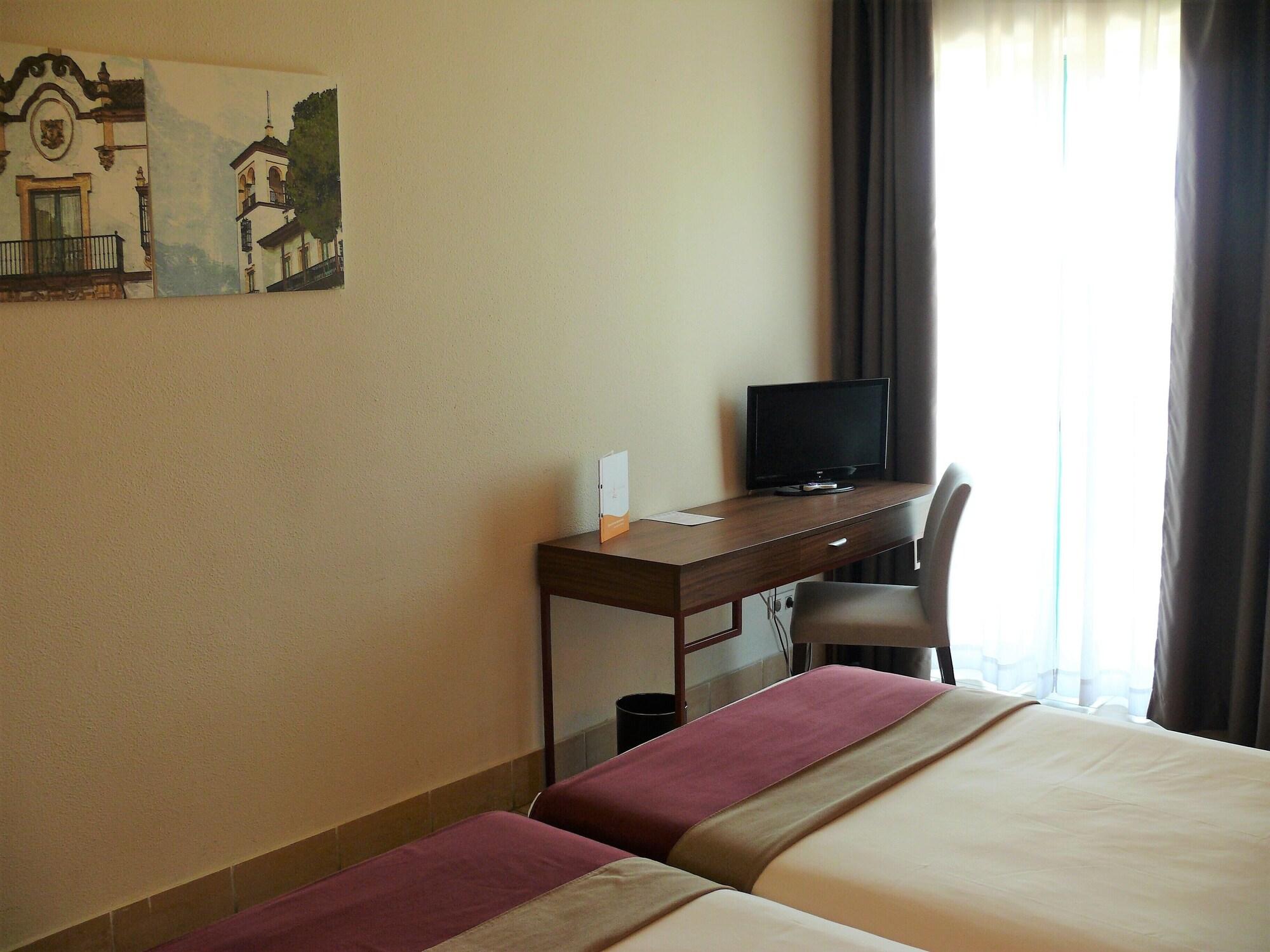Hotel Oromana Алькала-де-Гвадаира Экстерьер фото