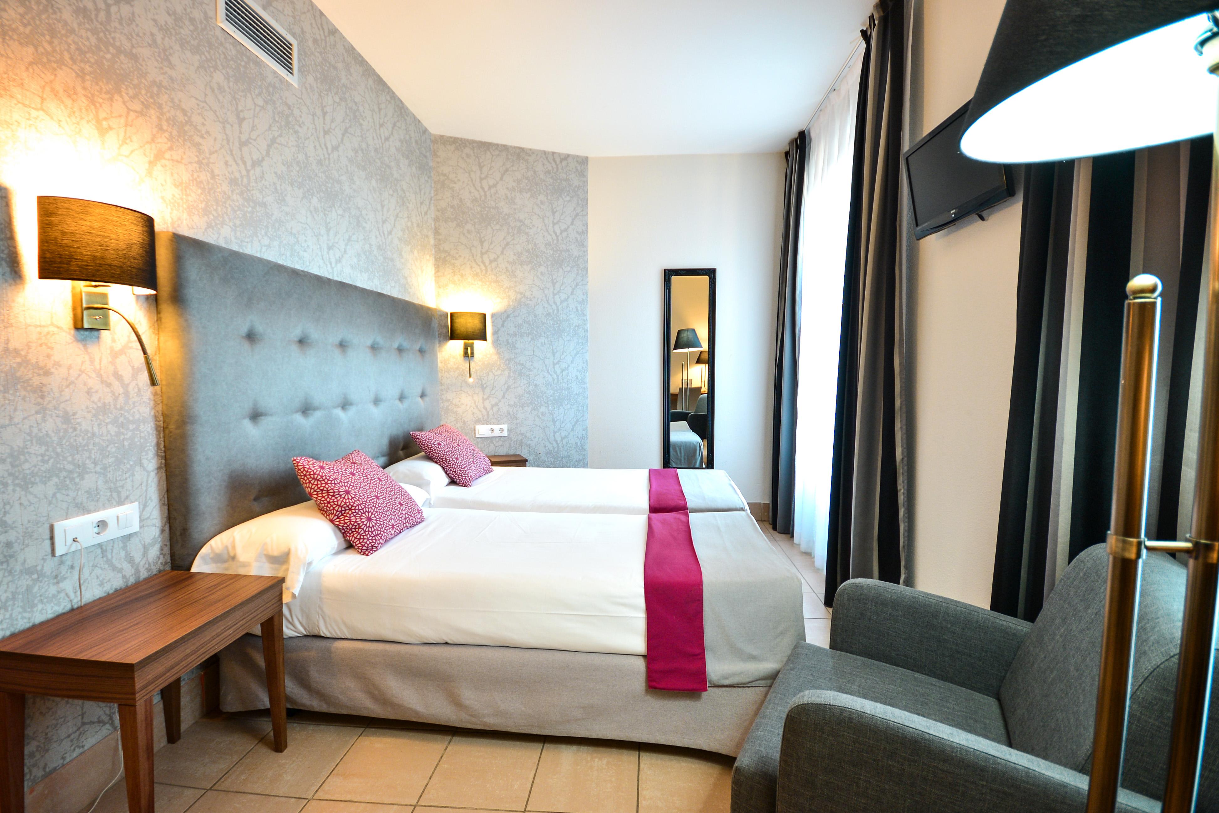 Hotel Oromana Алькала-де-Гвадаира Экстерьер фото
